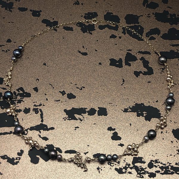 Freeform gold molecule and pearl necklace