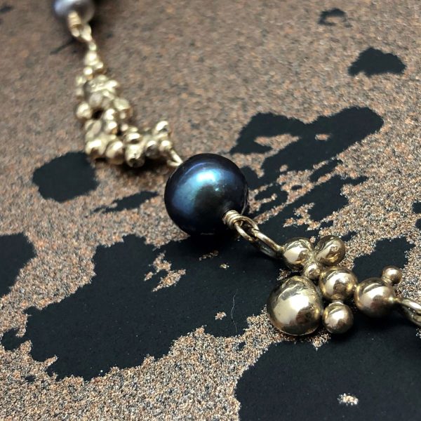 Freeform gold molecule and pearl necklace