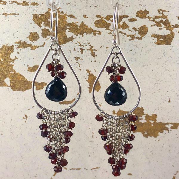 Boholux earrings garnet and black spinel 2